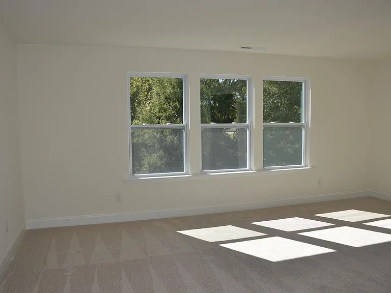 743 Ridge Cliff Ln — Photo 10