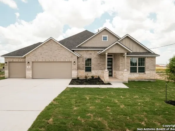 125 Willow Oak Trail, Floresville, TX 78114
