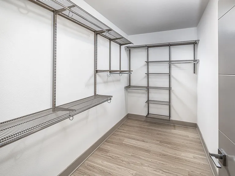 Walk-in Closet | Penthouse B ONE