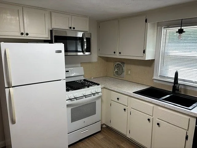26 Washington St #1 — Photo 11