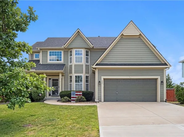 625 N Laurel St, Gardner, KS 66030