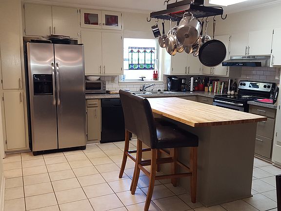 2nd image of 2210 Dogwood Dr