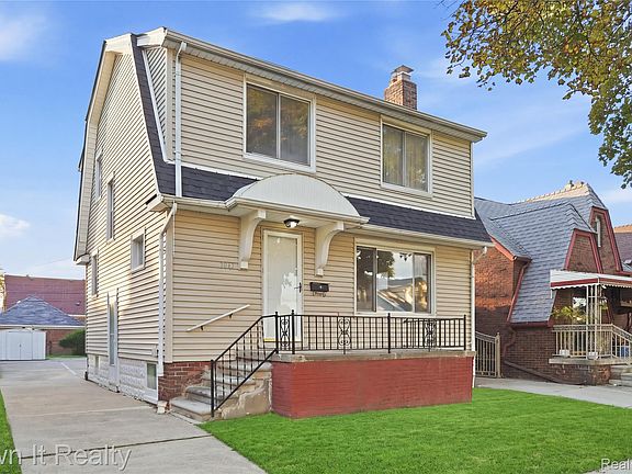 4th image of 7047 Barrie St