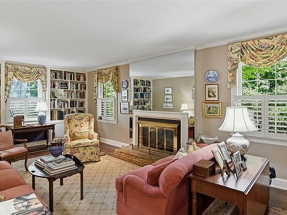 5th image of 1732 Meadowbrook Dr