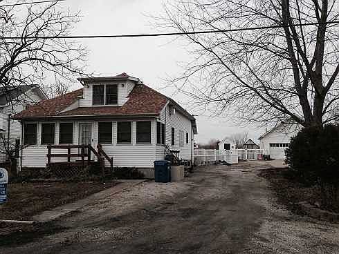 1st image of 12133 Beach St