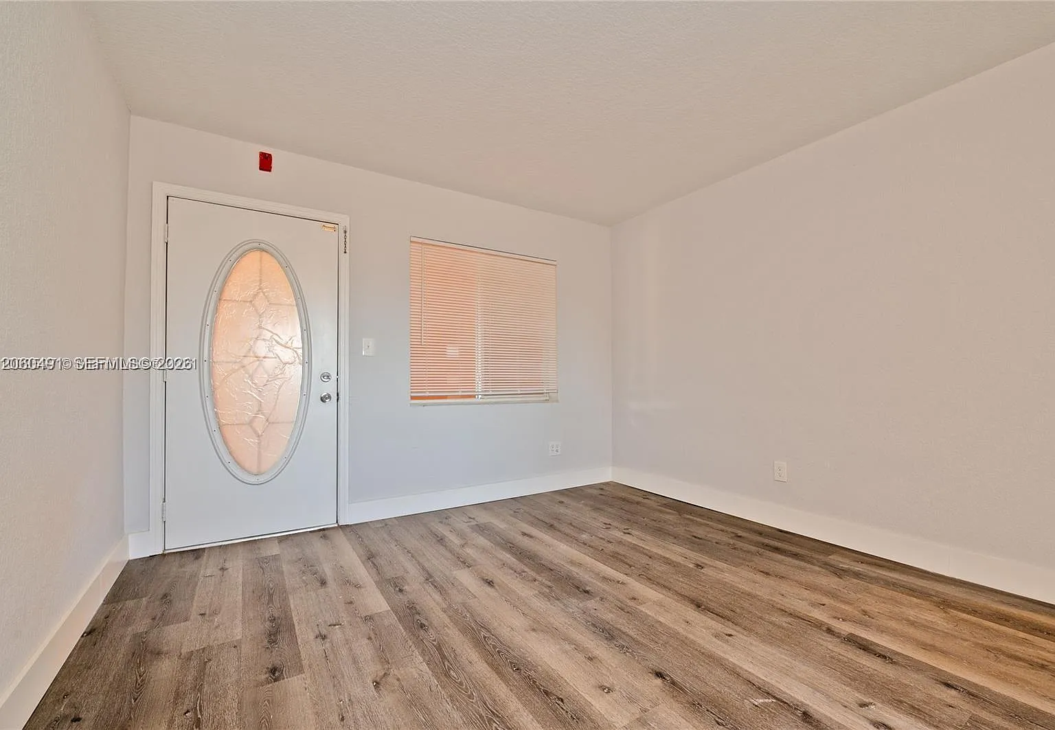 River Grand Ii Condo — Photo 2