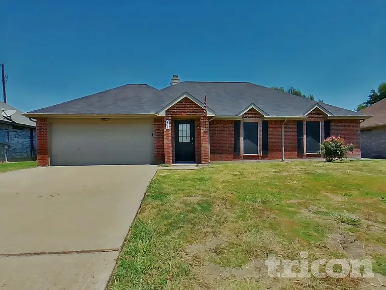 409 Roan Ln — Photo 2