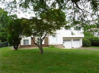 48 Foxwood Dr, Somerset, NJ 08873