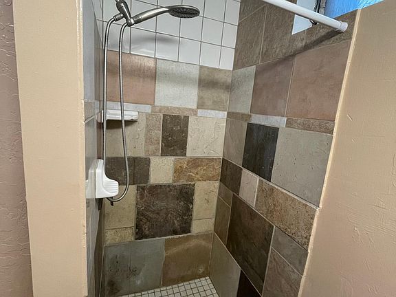 3rd image of 2893 Washburn St #1/2