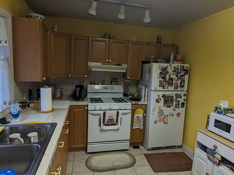 421 Finn St — Photo 6