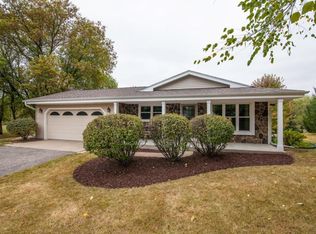 322 Porthamel Ct, Wales, WI 53183