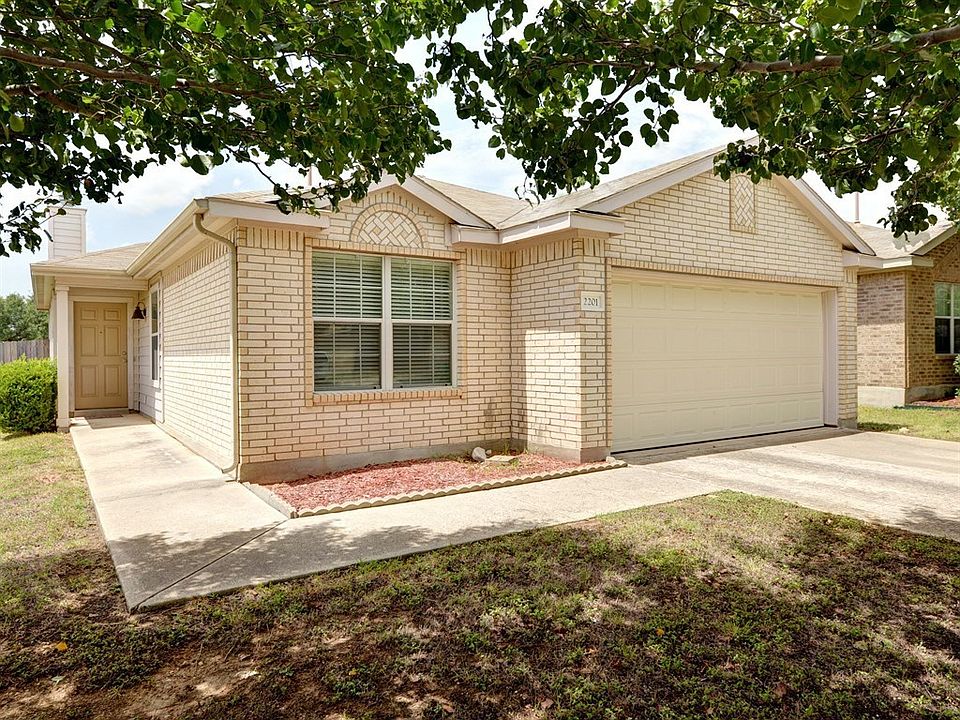 1st image of 2201 Amy Lynn Ln