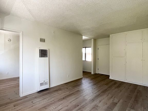 2nd image of 3002 Honolulu Ave #15