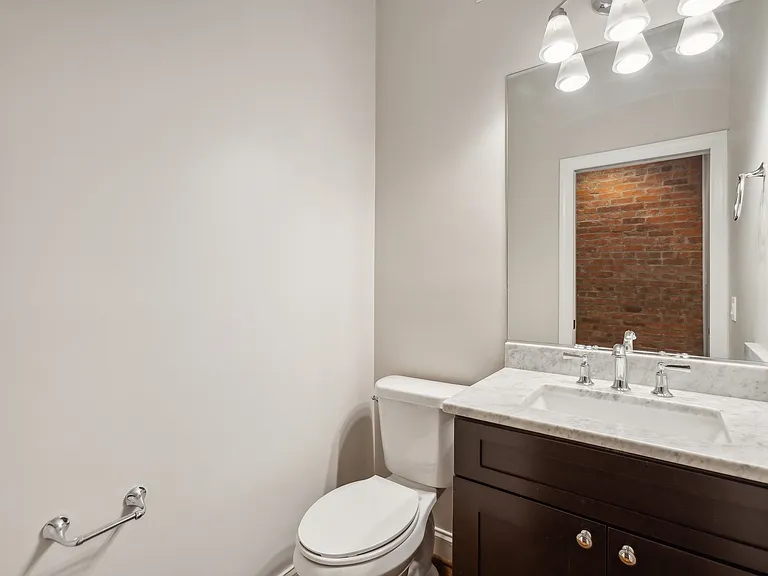 39 U St NE #1 — Photo 6
