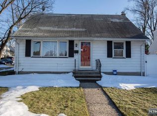 146 River Edge Rd, Bergenfield, NJ 07621