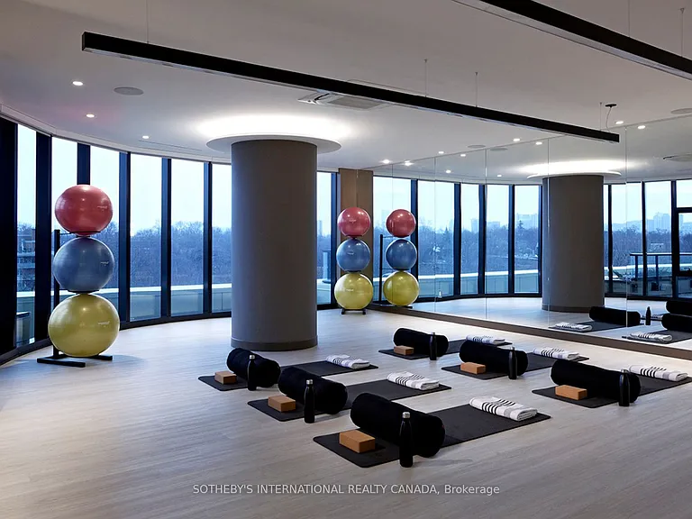 585 Bloor St E #4215 — Photo 16