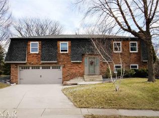 22 Chatsford Ct, Bloomington, IL