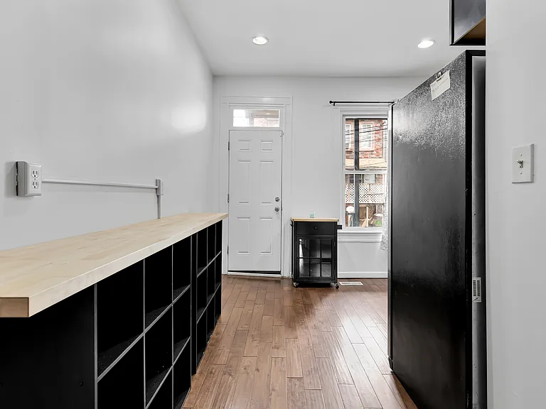 430 E 28th St — Photo 5