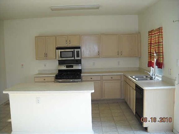 5th image of 705 Gillon Dr