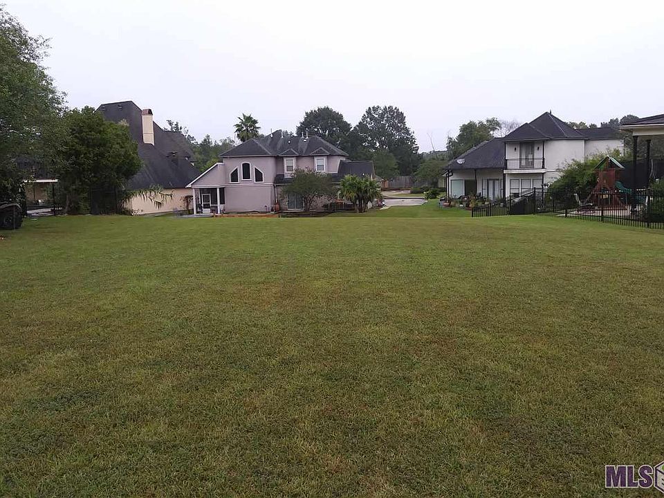 1st image of 18348 Fountain Hill Blvd