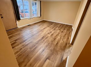 6644 Cronin Dr, Dearborn Heights, MI 48127