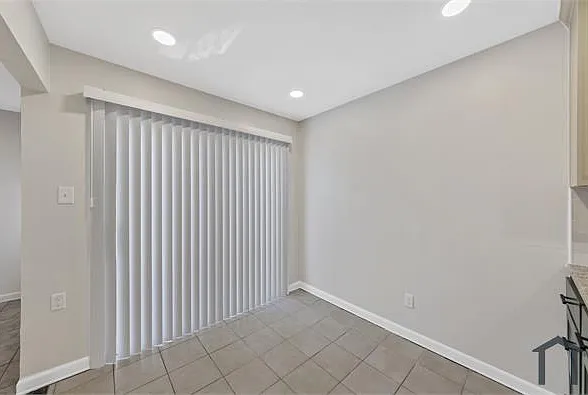 3014 Patricia Ln — Photo 6