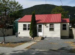 605 Degroff St, Sitka, AK 99835