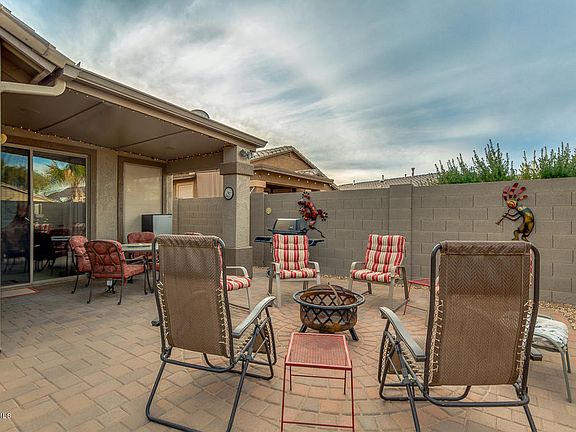 2nd image of 230 E Rock Wren Dr
