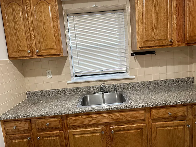 1104 Palisade Ave #3R — Photo 6