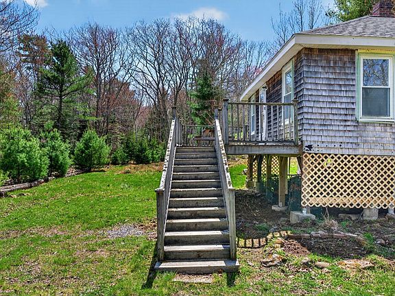 5th image of 111 Old Schoolhouse Road