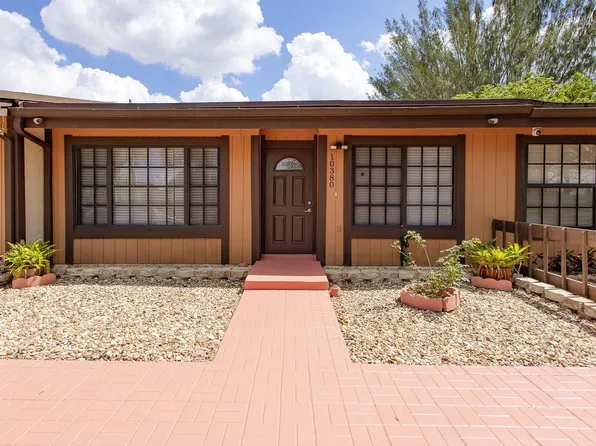 10380 W Cypress Court, Pembroke Pines, FL 33026