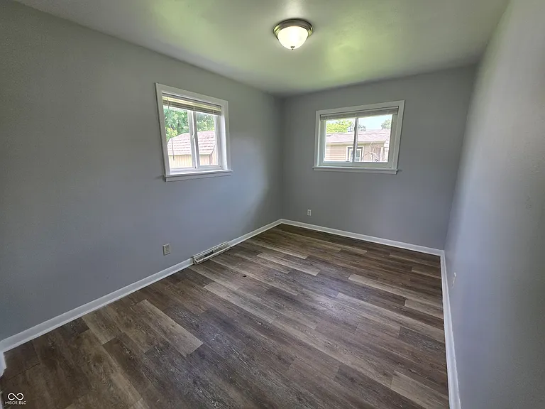 2036 Calhoun St — Photo 11