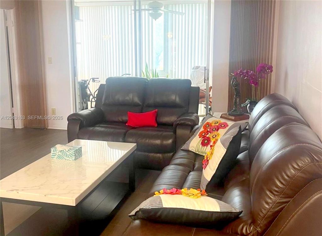 9481 Sunrise Lakes Blvd APT 208, Sunrise, FL - View 2