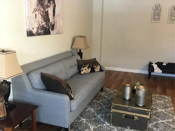 1221 Illinois St APT 2C, Golden, CO 80401
