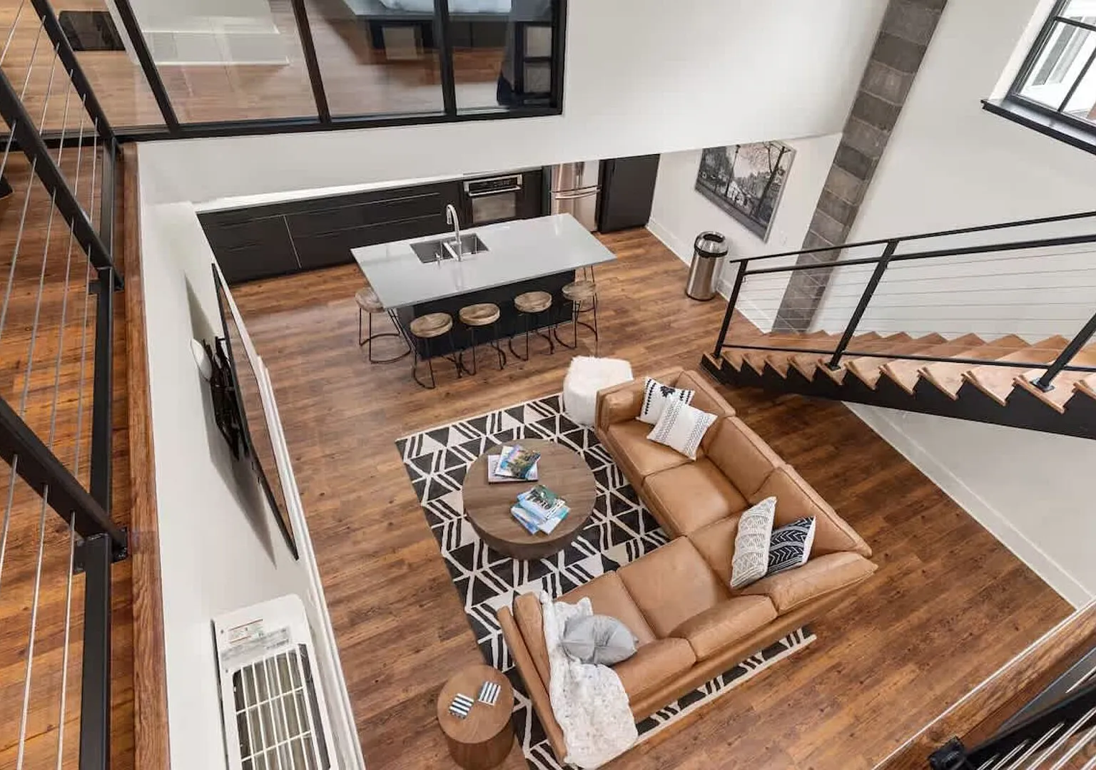 Lehigh Suite - Urban Sanctuary Luxury Stay with Private Parking — Photo 1