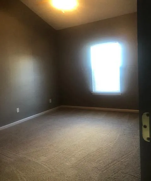 6303 Spring Creek Ln — Photo 5