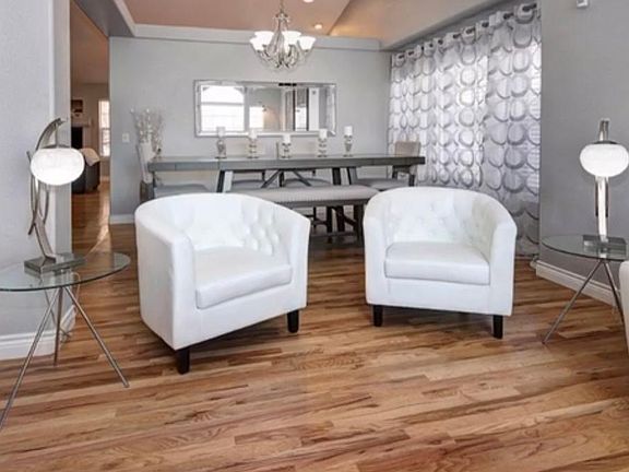 Dinning room with gorgeous hard wood floor