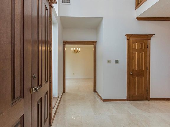 5th image of 15218 Lantern Creek Ln