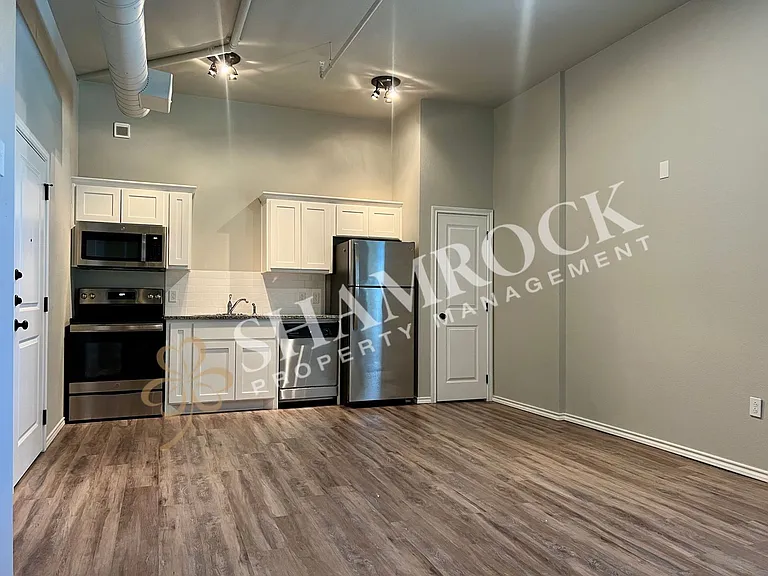 701 N New Rd #101 — Photo 4