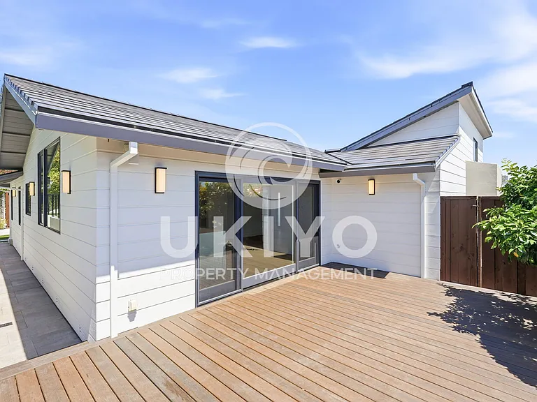 133 Hilltop Cres — Photo 42