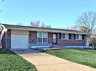 4008 Colony Gardens Dr, Saint Louis, MO 63125