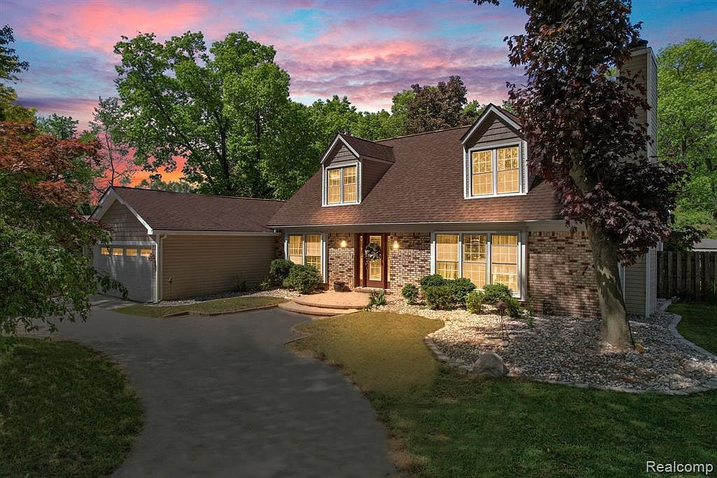 2460 Lakena Rd, West Bloomfield, MI 48324 MLS 20230041511 Zillow