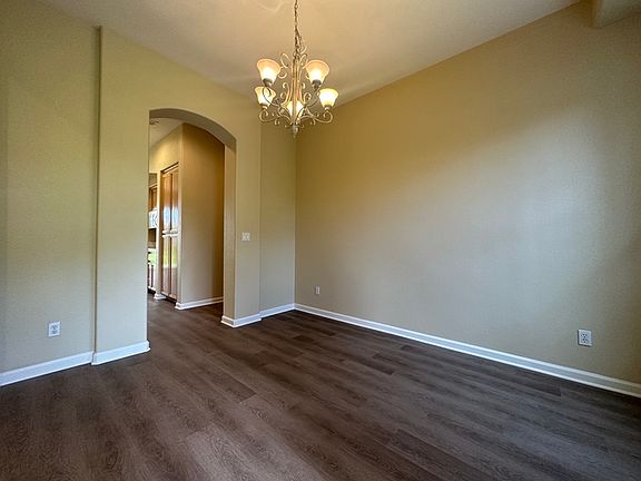 5th image of 8904 Vincent Ave