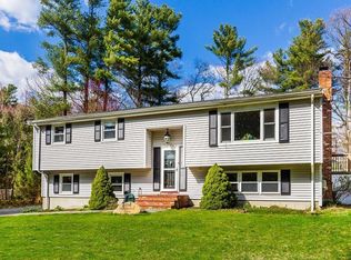 159 Ramblewood Dr, Raynham, MA 02767