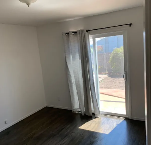 528 Adrienne Dr — Photo 11