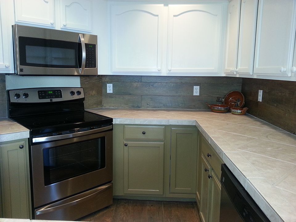 Updated kitchen with ss appl