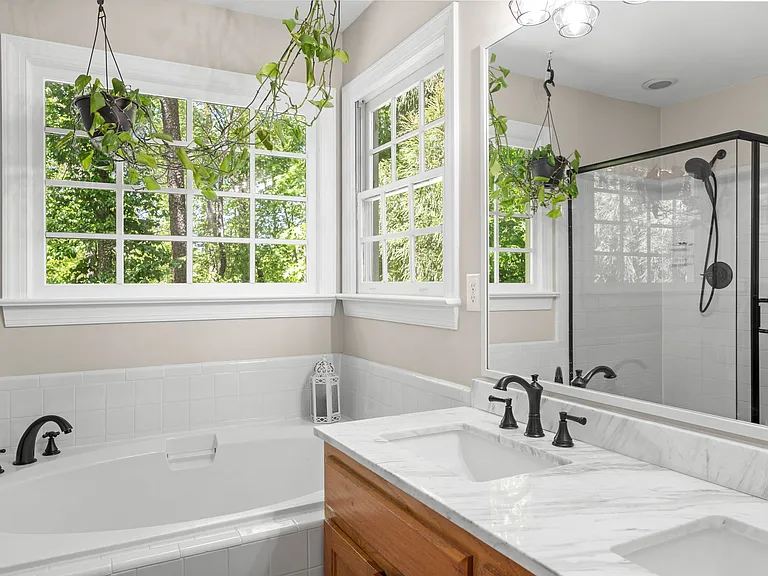 1011 New Chester Ct — Photo 38