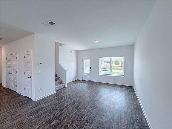 3rd image of 142 Lavender Cir