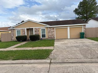 3865 Redbud Ln, Harvey, LA 70058