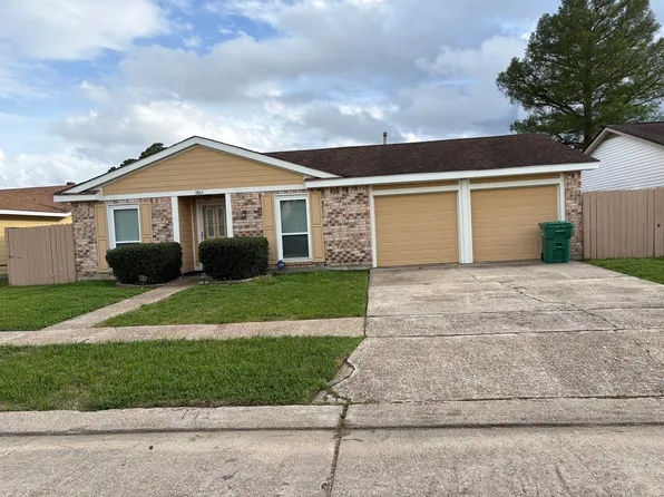 3865 Redbud Ln, Harvey, LA 70058